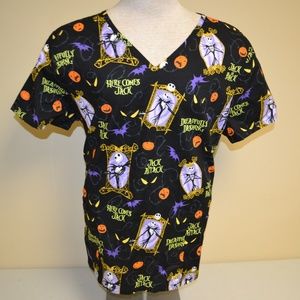 The Nightmare Before Christmas Scrub Top Large NEW